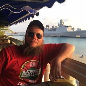 Meet your Posher, Lowell